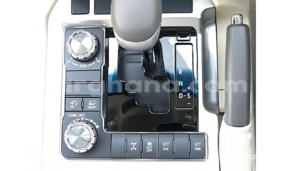 Sayi Imported Toyota Land Cruiser White Mota in Import - Dubai a Ashanti Sayi Imported Toyota Land Cruiser White Mota in Import - Dubai a Ashanti