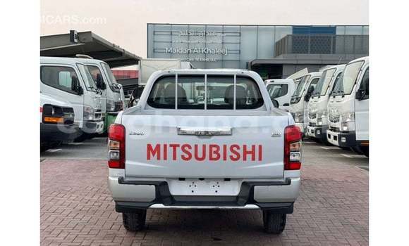 Ra Imported Mitsubishi L200 funfun Ọkọ̀ in Import - Dubai ni Ashanti Ra Imported Mitsubishi L200 funfun Ọkọ̀ in Import - Dubai ni Ashanti