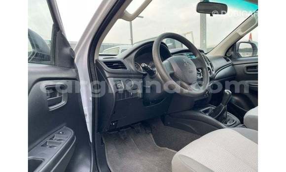 Ra Imported Mitsubishi L200 funfun Ọkọ̀ in Import - Dubai ni Ashanti Ra Imported Mitsubishi L200 funfun Ọkọ̀ in Import - Dubai ni Ashanti