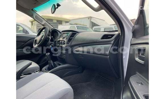 Ra Imported Mitsubishi L200 funfun Ọkọ̀ in Import - Dubai ni Ashanti Ra Imported Mitsubishi L200 funfun Ọkọ̀ in Import - Dubai ni Ashanti