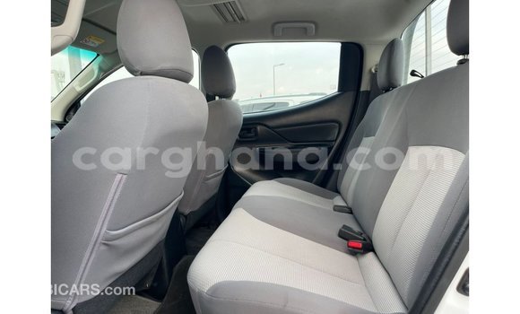 Ra Imported Mitsubishi L200 funfun Ọkọ̀ in Import - Dubai ni Ashanti Ra Imported Mitsubishi L200 funfun Ọkọ̀ in Import - Dubai ni Ashanti
