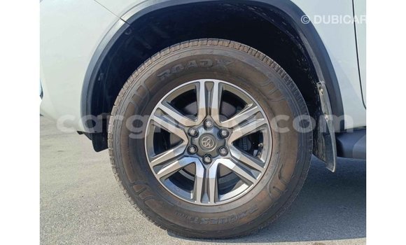 Buy Import Toyota Fortuner White Car in Import - Dubai in Ashanti Buy Import Toyota Fortuner White Car in Import - Dubai in Ashanti