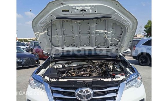 Buy Import Toyota Fortuner White Car in Import - Dubai in Ashanti Buy Import Toyota Fortuner White Car in Import - Dubai in Ashanti