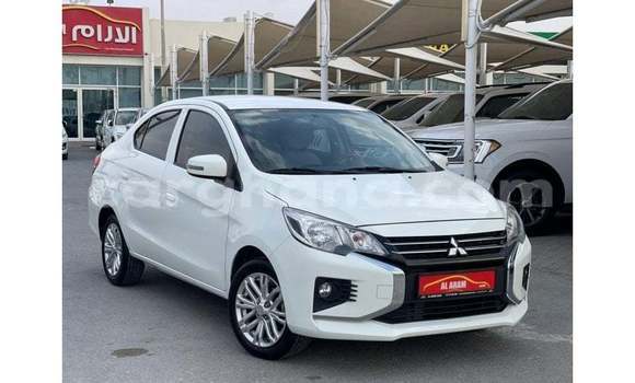 Sayi Imported Mitsubishi Attrage White Mota in Import - Dubai a Ashanti