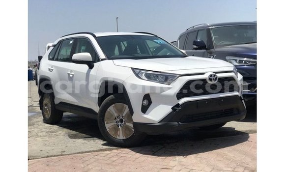 Buy Import Toyota 4Runner White Car in Import - Dubai in Ashanti Buy Import Toyota 4Runner White Car in Import - Dubai in Ashanti