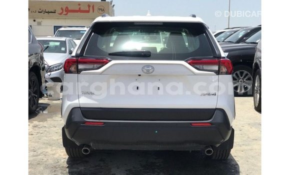 Buy Import Toyota 4Runner White Car in Import - Dubai in Ashanti Buy Import Toyota 4Runner White Car in Import - Dubai in Ashanti