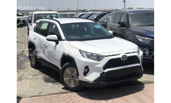Buy Import Toyota 4Runner White Car in Import - Dubai in Ashanti Buy Import Toyota 4Runner White Car in Import - Dubai in Ashanti