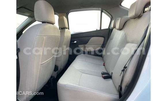 Buy Import Renault 6 White Car in Import - Dubai in Ashanti Buy Import Renault 6 White Car in Import - Dubai in Ashanti