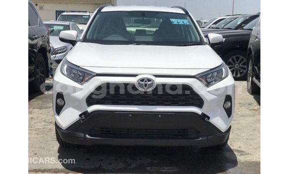 Buy Import Toyota 4Runner White Car in Import - Dubai in Ashanti Buy Import Toyota 4Runner White Car in Import - Dubai in Ashanti