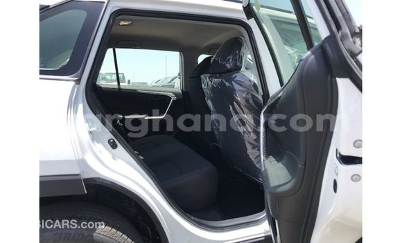 Buy Import Toyota 4Runner White Car in Import - Dubai in Ashanti Buy Import Toyota 4Runner White Car in Import - Dubai in Ashanti