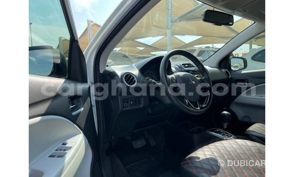 Ra Imported Mitsubishi Attrage funfun Ọkọ̀ in Import - Dubai ni Ashanti Ra Imported Mitsubishi Attrage funfun Ọkọ̀ in Import - Dubai ni Ashanti