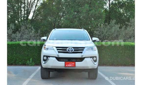 Ra Imported Toyota Fortuner funfun Ọkọ̀ in Import - Dubai ni Ashanti Ra Imported Toyota Fortuner funfun Ọkọ̀ in Import - Dubai ni Ashanti