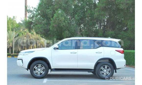 Ra Imported Toyota Fortuner funfun Ọkọ̀ in Import - Dubai ni Ashanti Ra Imported Toyota Fortuner funfun Ọkọ̀ in Import - Dubai ni Ashanti