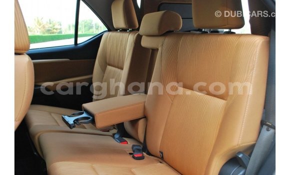 Ra Imported Toyota Fortuner funfun Ọkọ̀ in Import - Dubai ni Ashanti Ra Imported Toyota Fortuner funfun Ọkọ̀ in Import - Dubai ni Ashanti