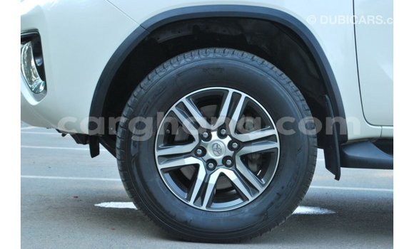 Ra Imported Toyota Fortuner funfun Ọkọ̀ in Import - Dubai ni Ashanti Ra Imported Toyota Fortuner funfun Ọkọ̀ in Import - Dubai ni Ashanti