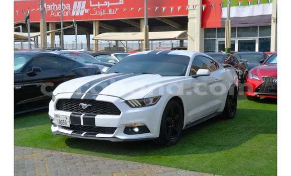 Sayi Imported Ford Mustang White Mota in Import - Dubai a Ashanti