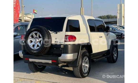 Ra Imported Toyota FJ Cruiser funfun Ọkọ̀ in Import - Dubai ni Ashanti Ra Imported Toyota FJ Cruiser funfun Ọkọ̀ in Import - Dubai ni Ashanti