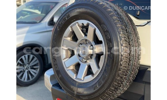 Ra Imported Toyota FJ Cruiser funfun Ọkọ̀ in Import - Dubai ni Ashanti Ra Imported Toyota FJ Cruiser funfun Ọkọ̀ in Import - Dubai ni Ashanti