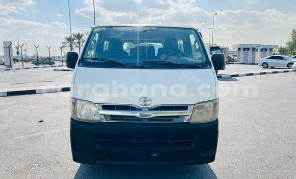 Ra Àlòkù Toyota Hiace funfun Ọkọ̀ in Sekondi–Takoradi Metropolitan ni Oorun Ra Àlòkù Toyota Hiace funfun Ọkọ̀ in Sekondi–Takoradi Metropolitan ni Oorun