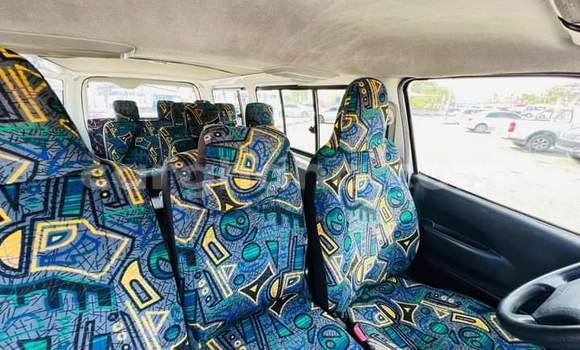 Ra Àlòkù Toyota Hiace funfun Ọkọ̀ in Sekondi–Takoradi Metropolitan ni Oorun Ra Àlòkù Toyota Hiace funfun Ọkọ̀ in Sekondi–Takoradi Metropolitan ni Oorun