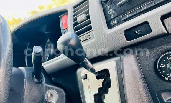 Ra Àlòkù Toyota Hiace funfun Ọkọ̀ in Sekondi–Takoradi Metropolitan ni Oorun Ra Àlòkù Toyota Hiace funfun Ọkọ̀ in Sekondi–Takoradi Metropolitan ni Oorun