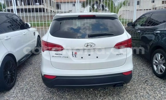 Sayi Na hannu Hyundai Santa Fe White Mota in Accra a Greater Accra Sayi Na hannu Hyundai Santa Fe White Mota in Accra a Greater Accra
