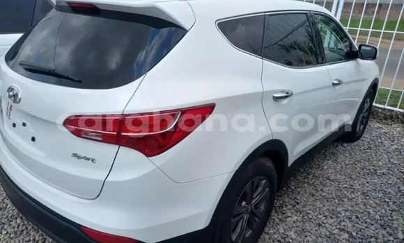 Sayi Na hannu Hyundai Santa Fe White Mota in Accra a Greater Accra Sayi Na hannu Hyundai Santa Fe White Mota in Accra a Greater Accra