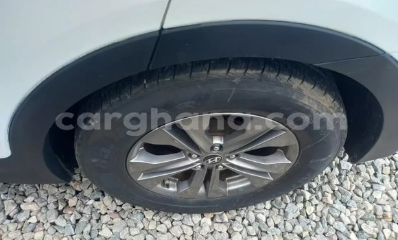 Sayi Na hannu Hyundai Santa Fe White Mota in Accra a Greater Accra Sayi Na hannu Hyundai Santa Fe White Mota in Accra a Greater Accra