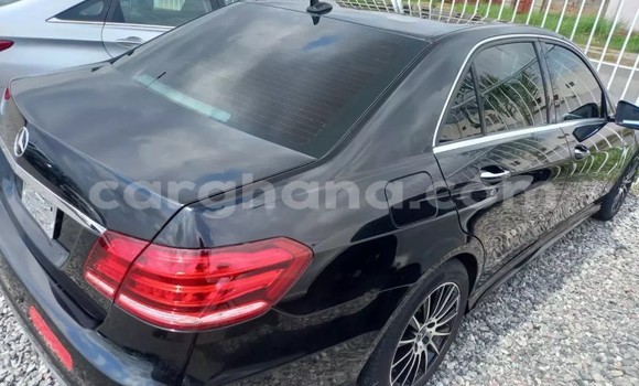 Ra Àlòkù Mercedes‒Benz E–Class Black Ọkọ̀ in Accra ni Greater Accra Ra Àlòkù Mercedes‒Benz E–Class Black Ọkọ̀ in Accra ni Greater Accra