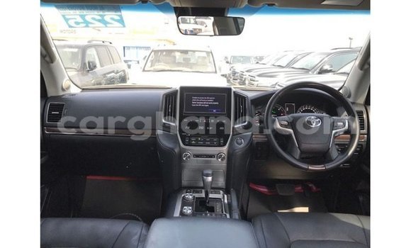 Ra Imported Toyota Land Cruiser funfun Ọkọ̀ in Import - Dubai ni Ashanti Ra Imported Toyota Land Cruiser funfun Ọkọ̀ in Import - Dubai ni Ashanti