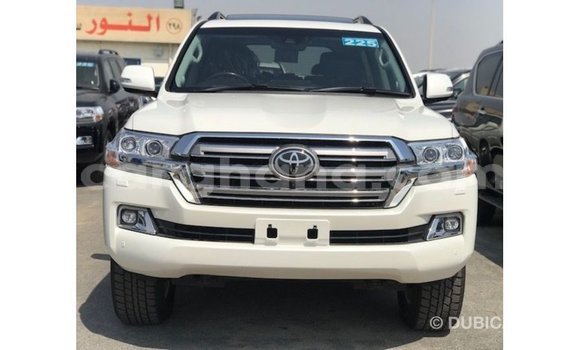Ra Imported Toyota Land Cruiser funfun Ọkọ̀ in Import - Dubai ni Ashanti Ra Imported Toyota Land Cruiser funfun Ọkọ̀ in Import - Dubai ni Ashanti