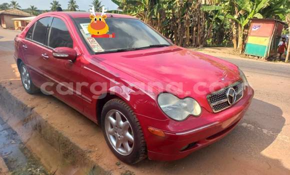 Ra Àlòkù Mercedes-Benz C-Classe Red Ọkọ̀ in Accra ni Greater Accra Ra Àlòkù Mercedes-Benz C-Classe Red Ọkọ̀ in Accra ni Greater Accra