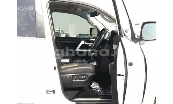 Ra Imported Toyota Land Cruiser funfun Ọkọ̀ in Import - Dubai ni Ashanti Ra Imported Toyota Land Cruiser funfun Ọkọ̀ in Import - Dubai ni Ashanti