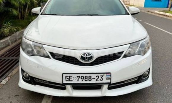 Buy Used Toyota Camry White Car in Accra in Greater Accra