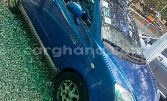 Ra Àlòkù Toyota Vitz Blue Ọkọ̀ in Accra ni Greater Accra Ra Àlòkù Toyota Vitz Blue Ọkọ̀ in Accra ni Greater Accra