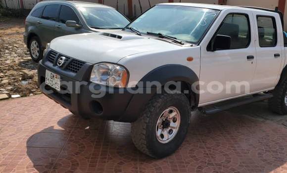 Ra Àlòkù Nissan Hardbody funfun Ọkọ̀ in Accra ni Greater Accra Ra Àlòkù Nissan Hardbody funfun Ọkọ̀ in Accra ni Greater Accra