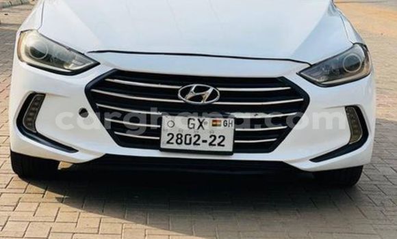 Sayi Na hannu Hyundai Elantra White Mota in Accra a Greater Accra