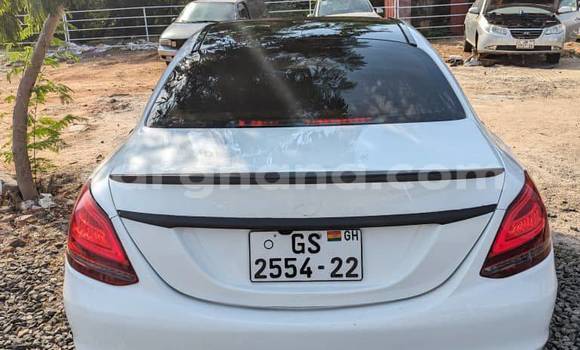 Ra Àlòkù Mercedes‒Benz C–Class funfun Ọkọ̀ in Accra ni Greater Accra Ra Àlòkù Mercedes‒Benz C–Class funfun Ọkọ̀ in Accra ni Greater Accra