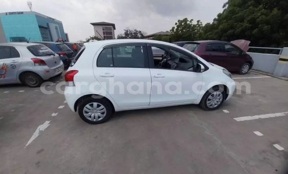 Buy Used Toyota Vitz White Car in Accra in Greater Accra Buy Used Toyota Vitz White Car in Accra in Greater Accra