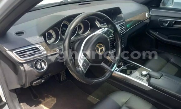 Buy Used Mercedes‒Benz E–Class White Car in Accra in Greater Accra Buy Used Mercedes‒Benz E–Class White Car in Accra in Greater Accra