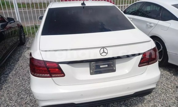 Buy Used Mercedes‒Benz E–Class White Car in Accra in Greater Accra Buy Used Mercedes‒Benz E–Class White Car in Accra in Greater Accra