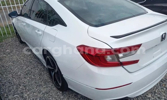 Sayi Na hannu Honda Accord White Mota in Accra a Greater Accra Sayi Na hannu Honda Accord White Mota in Accra a Greater Accra