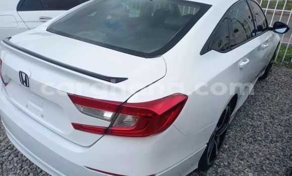 Sayi Na hannu Honda Accord White Mota in Accra a Greater Accra Sayi Na hannu Honda Accord White Mota in Accra a Greater Accra