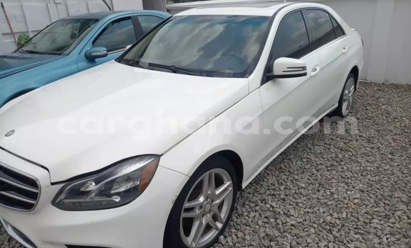 Sayi Na hannu Mercedes‒Benz E–Class White Mota in Accra a Greater Accra Sayi Na hannu Mercedes‒Benz E–Class White Mota in Accra a Greater Accra