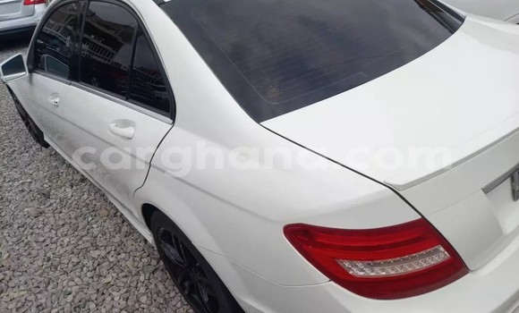 Buy Used Mercedes‒Benz C–Class White Car in Accra in Greater Accra Buy Used Mercedes‒Benz C–Class White Car in Accra in Greater Accra