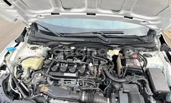 Sayi Na hannu Honda Civic White Mota in Accra a Greater Accra Sayi Na hannu Honda Civic White Mota in Accra a Greater Accra