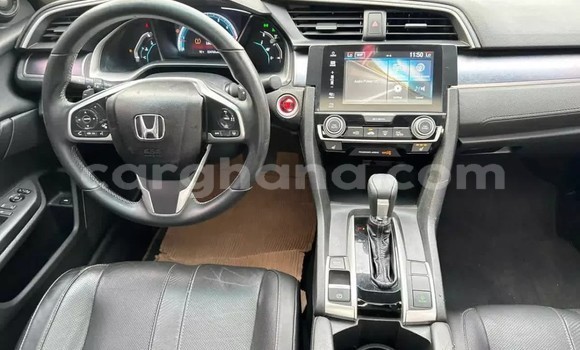 Sayi Na hannu Honda Civic White Mota in Accra a Greater Accra Sayi Na hannu Honda Civic White Mota in Accra a Greater Accra
