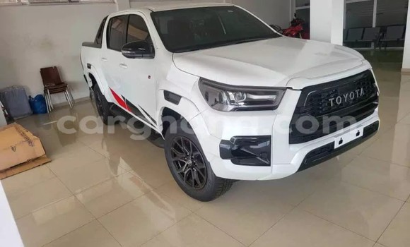 Sayi Na hannu Toyota Hilux White Mota in Accra a Greater Accra Sayi Na hannu Toyota Hilux White Mota in Accra a Greater Accra