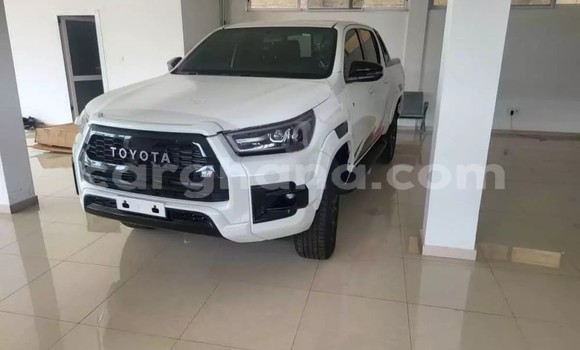 Sayi Na hannu Toyota Hilux White Mota in Accra a Greater Accra Sayi Na hannu Toyota Hilux White Mota in Accra a Greater Accra