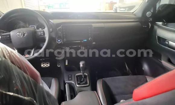Sayi Na hannu Toyota Hilux White Mota in Accra a Greater Accra Sayi Na hannu Toyota Hilux White Mota in Accra a Greater Accra